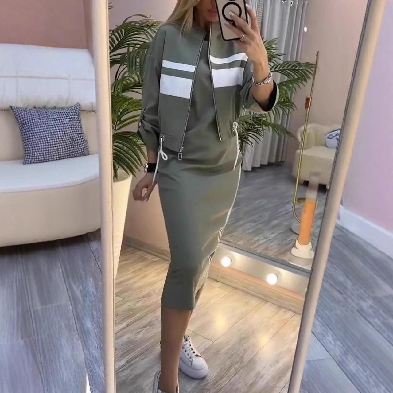 Élise Paris™